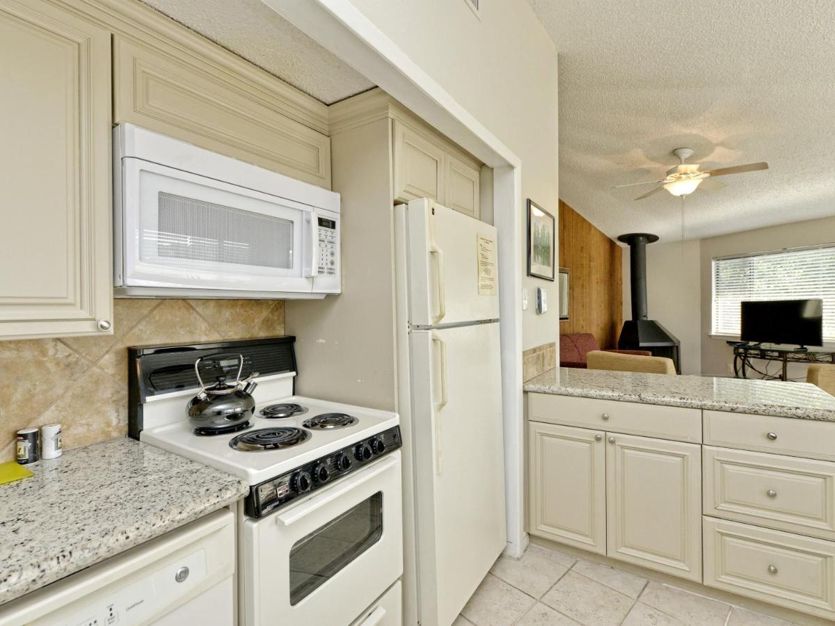 Lake Travis Bungalow Casita Golden Rod #2 Lakeway Exteriér fotografie